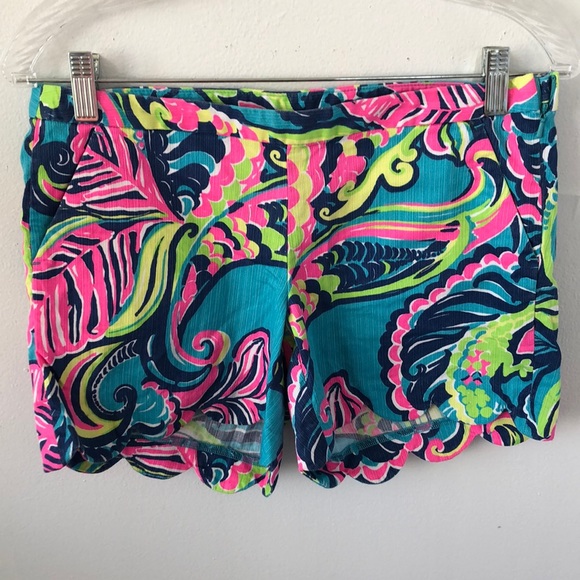 Lilly Pulitzer Magnolia Scallop Hem Side Zip Shorts in Private Island Sz 0-EUC - Picture 2 of 7